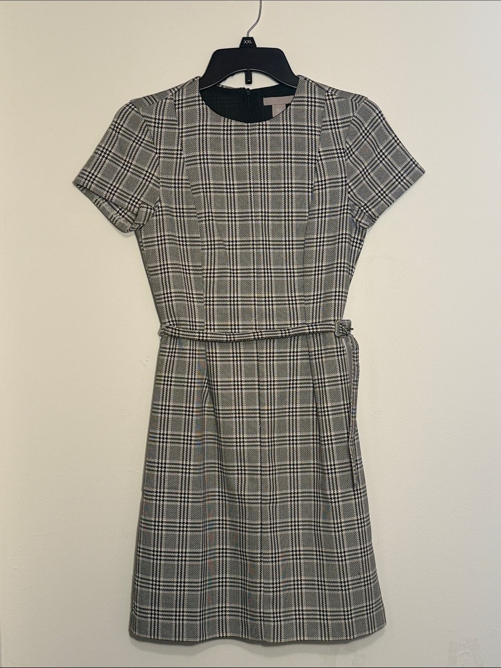 H&M Gray Plaid Short-Sleeve Sheath Dress